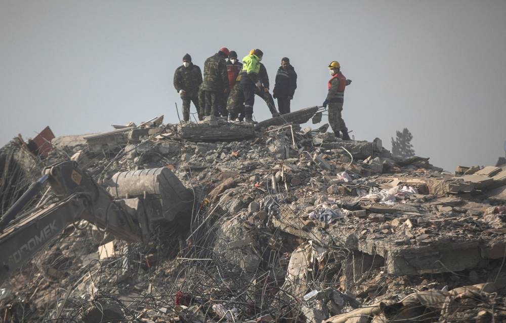 Plus de 28.000 morts, le bilan pourrait 