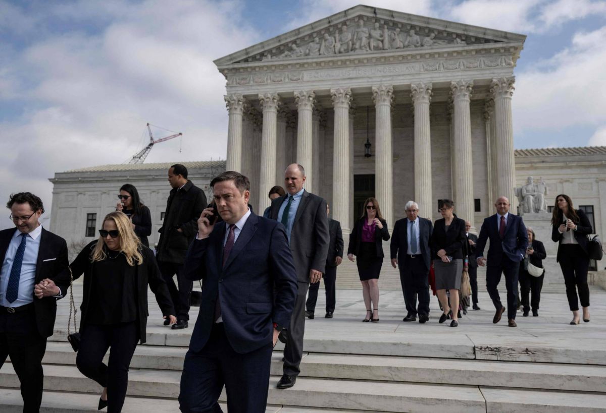 La Cour suprême sceptique face au plan de Biden pour annuler la dette étudiante