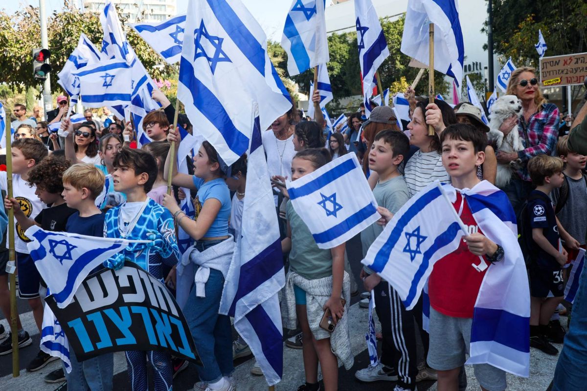 Stun grenades, arrests on 'day of disruption' protest over Israel's judicial overhaul