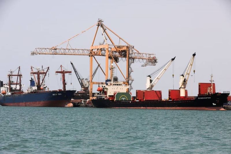 Hodeidah receives first ship carrying general cargo in years amid truce push