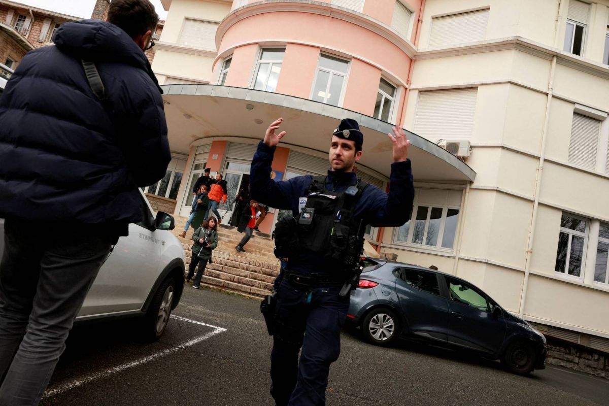 Professeure tuée : l'élève mis en examen, son avocat interroge sa responsabilité pénale
