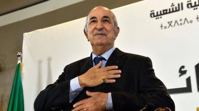 Tebboune accorde la nationalité à l'archevêque français d'Alger