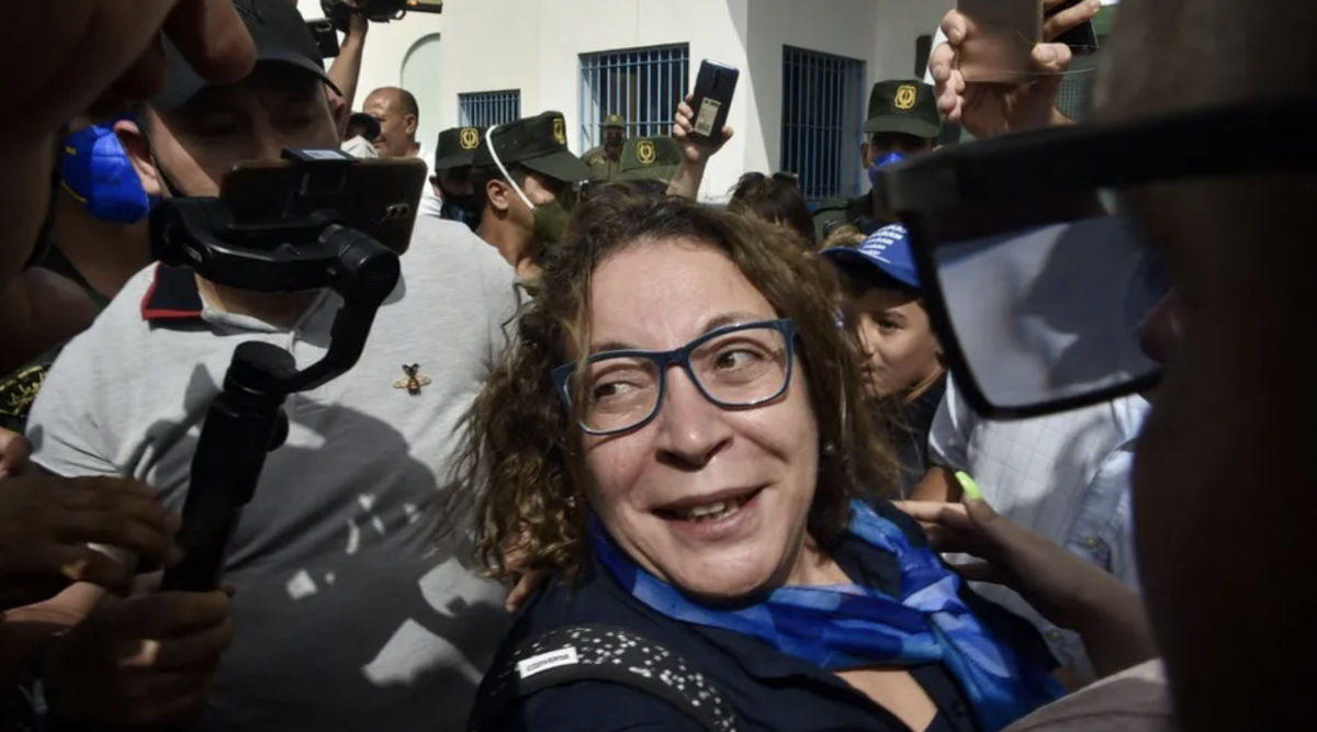 La militante algérienne Bouraoui condamnée par contumace