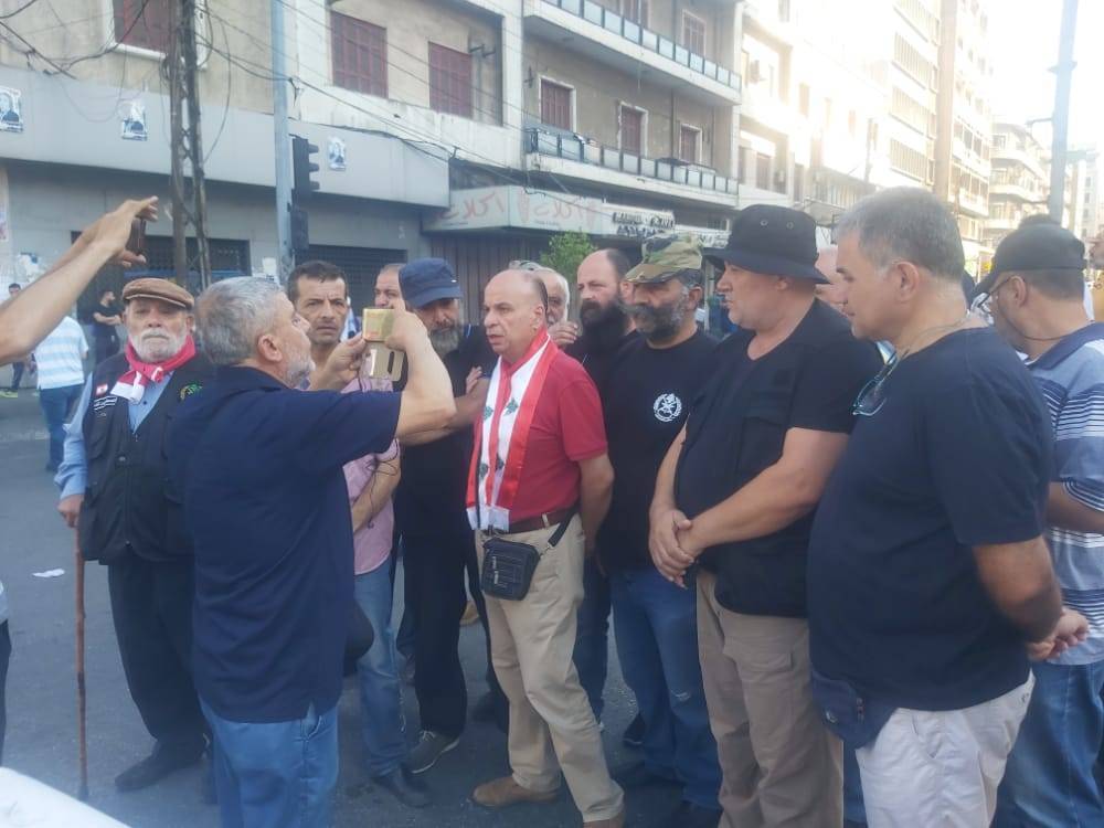 Sit-in de militaires à la retraite en marge du Conseil des ministres pour réclamer une augmentation des pensions