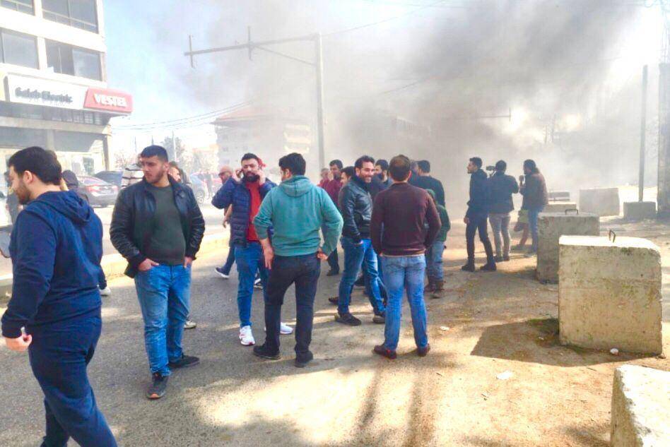 Protests in Bekaa after arrest of illegal money exchangers Protests in Bekaa after arrest of illegal money exchangers