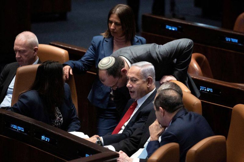 Israeli PM Netanyahu says 'Let's talk' as heat rises on judicial plan