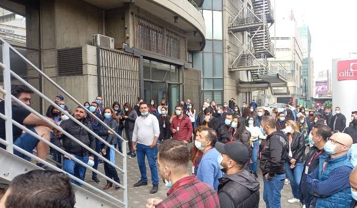 Touch and Alfa employees' union demands wage increase