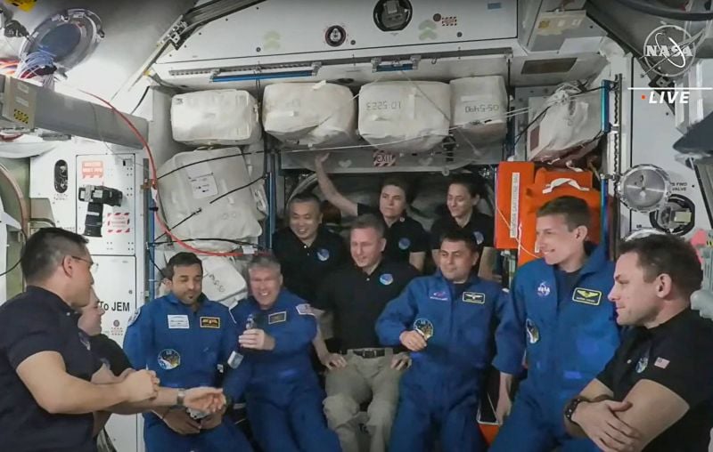 L'équipage de la capsule de SpaceX est entré dans l'ISS