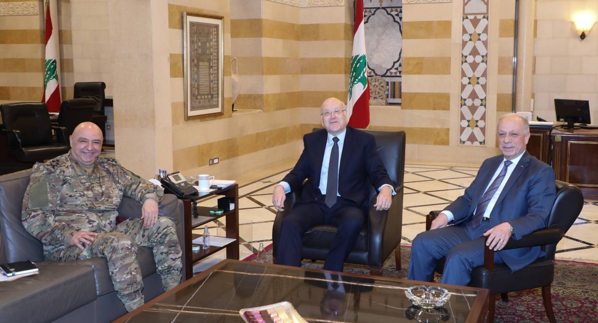 Serail meeting to 'resolve dispute' between defense minister and army chief Serail meeting to 'resolve dispute' between defense minister and army chief