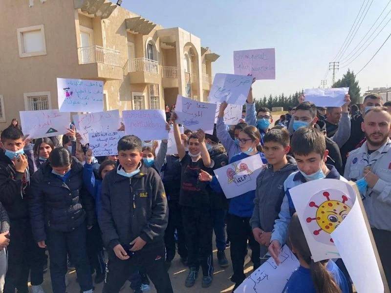 Students stage sit-in against sewage leak in Bekaa Students stage sit-in against sewage leak in Bekaa