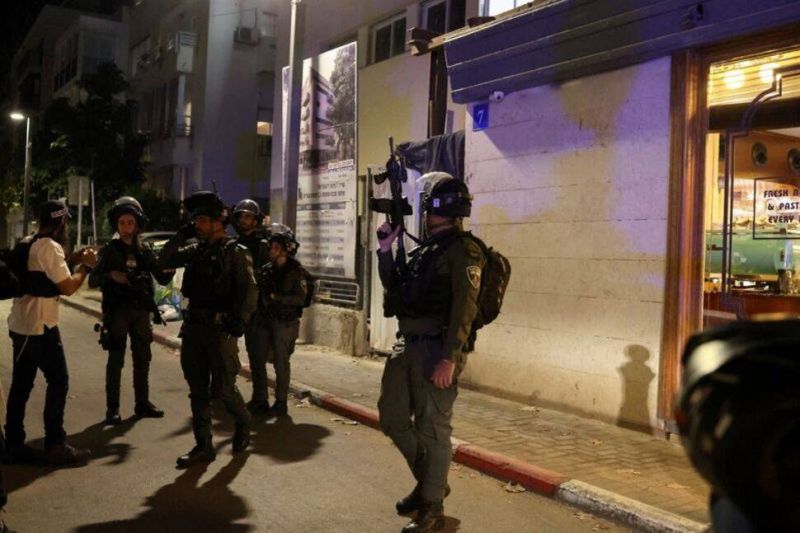 Hamas gunman wounds three in Tel Aviv attack