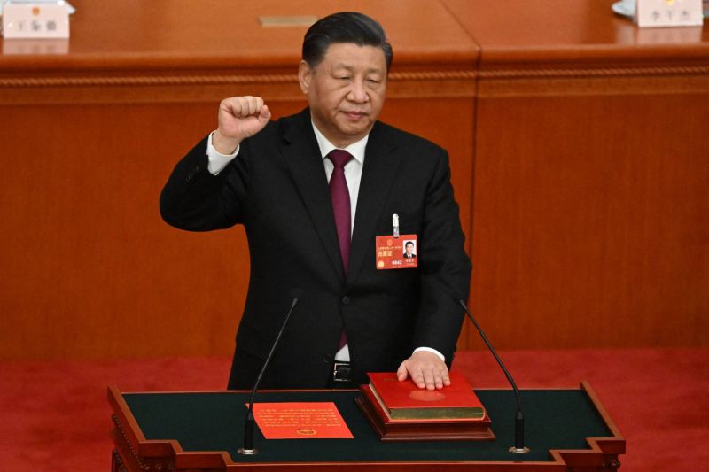 Xi Jinping obtient un troisième mandat historique de président