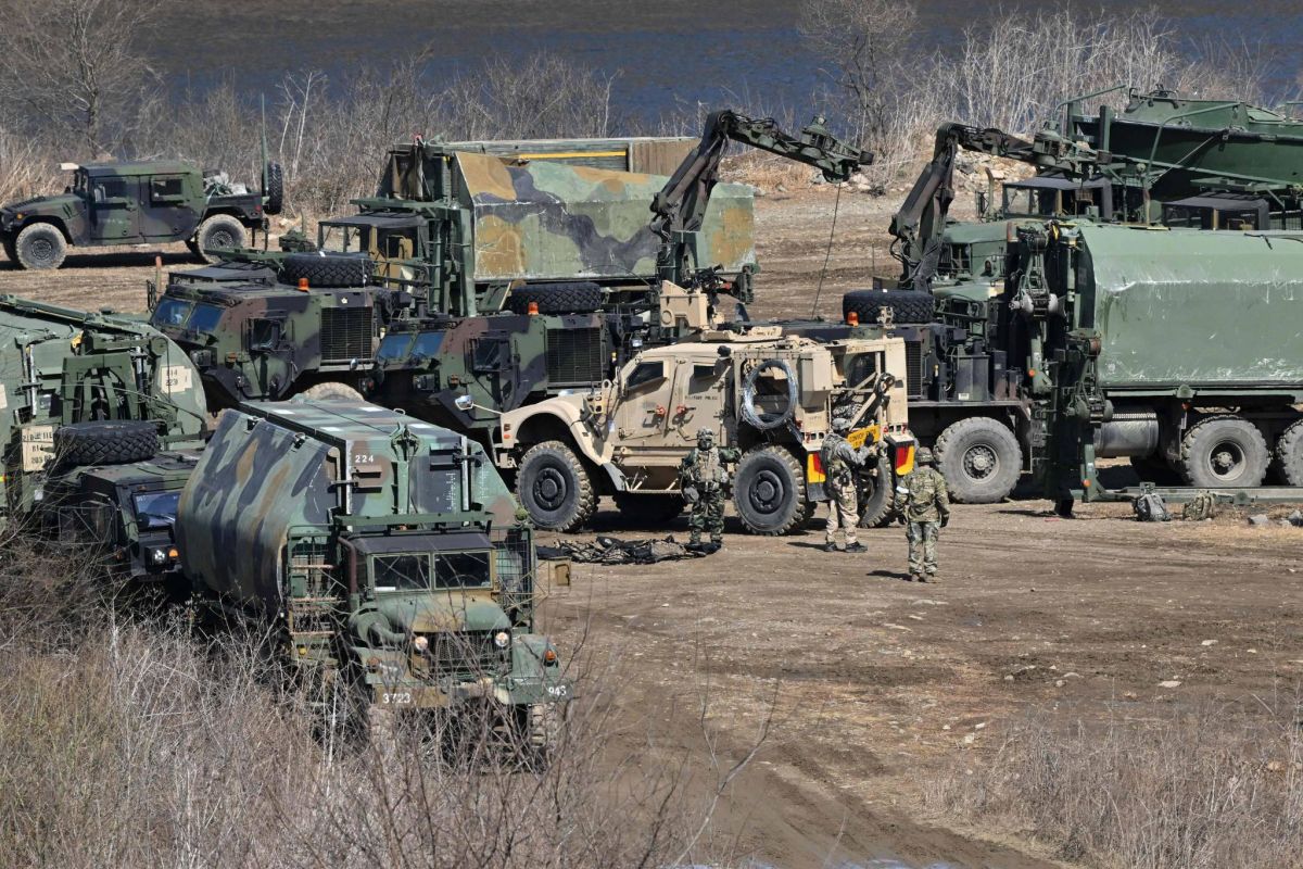 Washington et Séoul lancent d'importantes manœuvres militaires, Pyongyang tire deux missiles de croisière