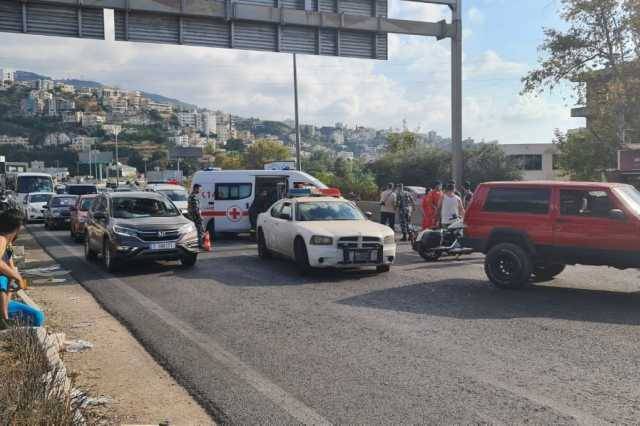 La Défense civile empêche un homme de se suicider sur l'autoroute de Nahr Ibrahim