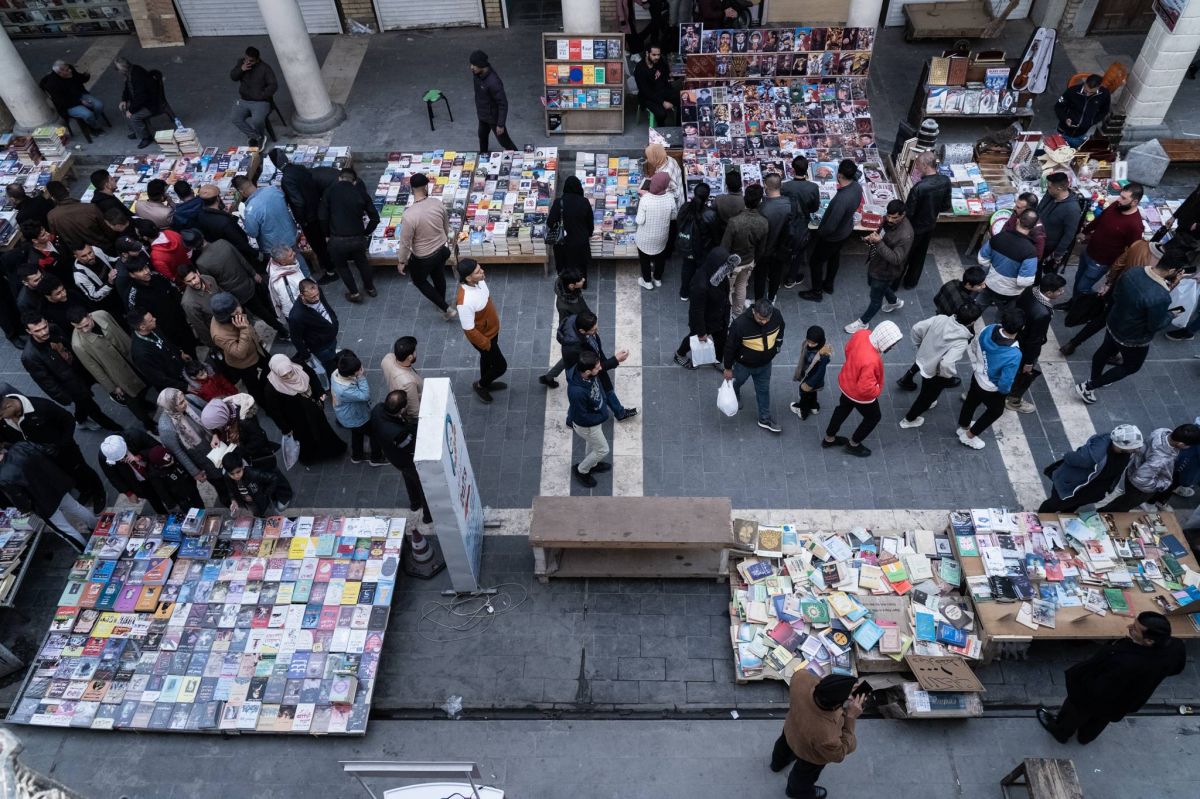 À Bagdad, les mille et une vies de la rue al-Moutanabbi