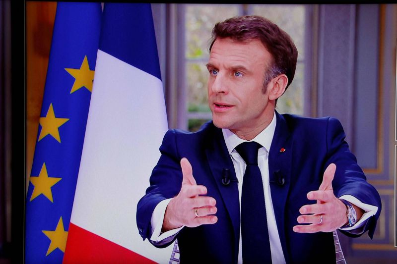 Macron sans regret ou presque sur la réforme des retraites