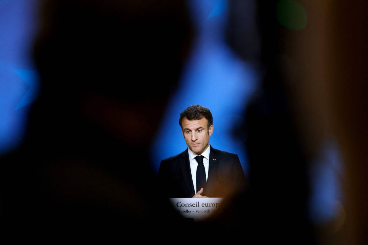 Macron appelle à soutenir la Tunisie pour contenir la 