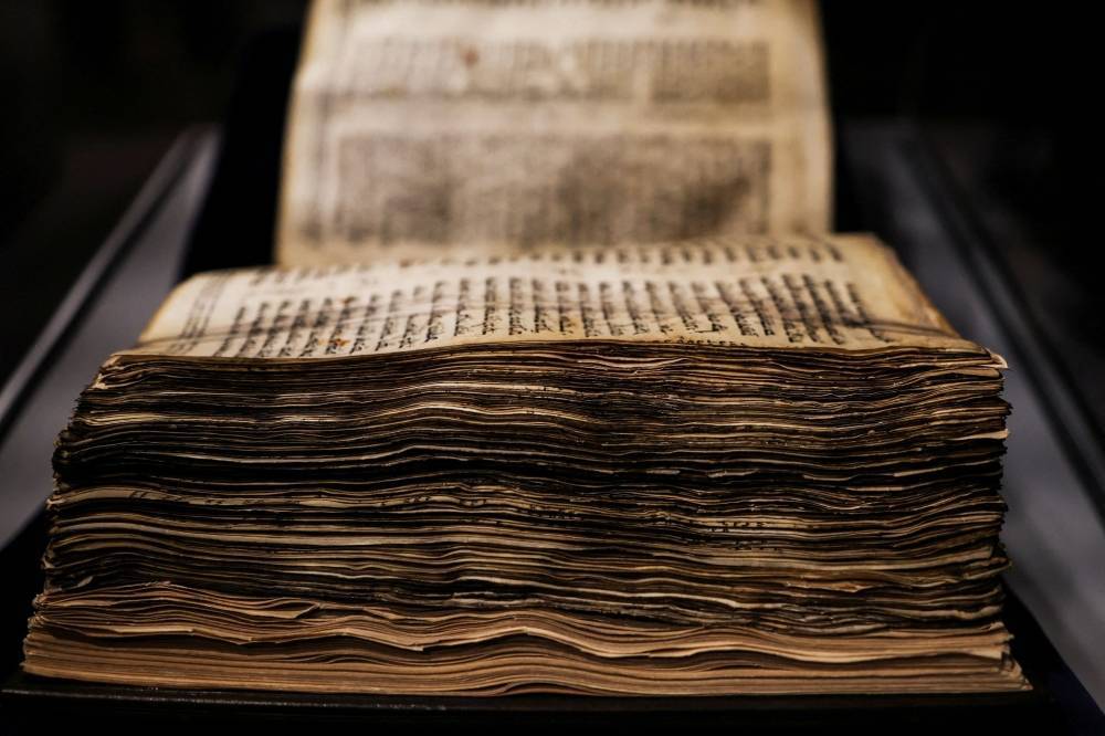 La plus ancienne bible hébraïque connue s'expose en Israël