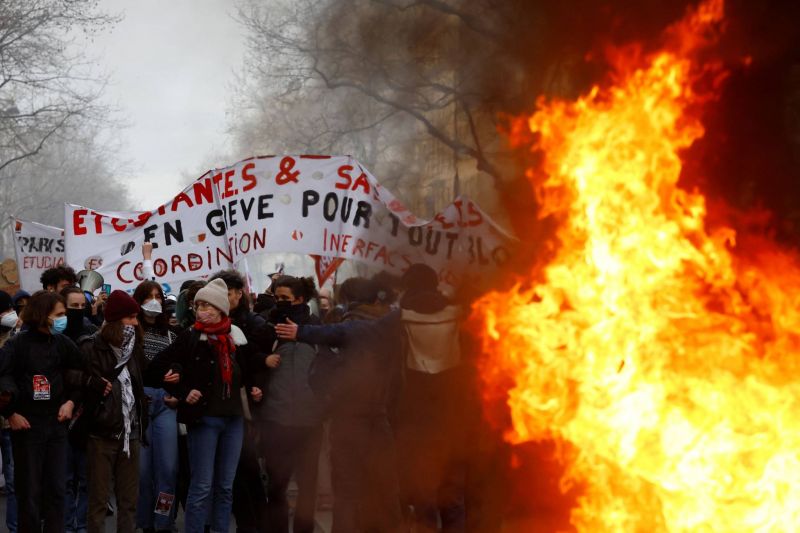 740.000 manifestants, dont 93.000 à Paris selon la police