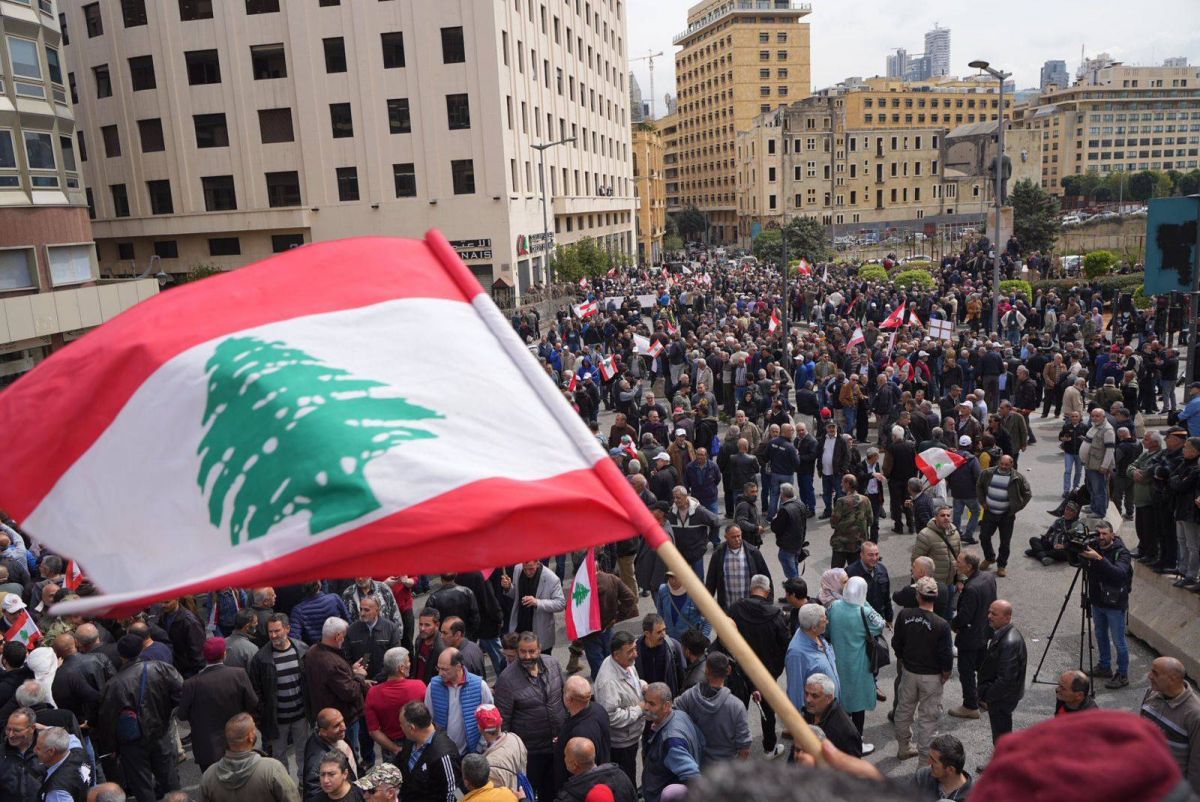 Tear gas fired at protesters in Beirut Tear gas fired at protesters in Beirut