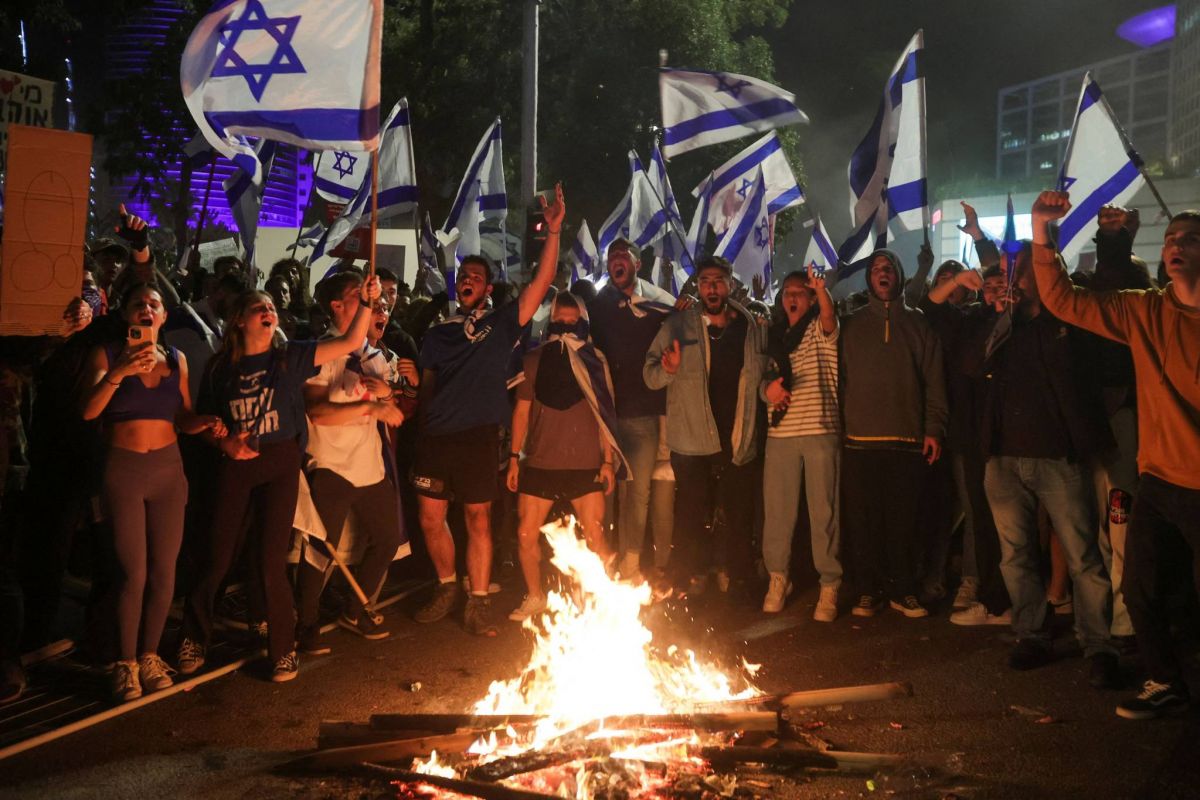 Réforme de la justice voulue par Netanyahu : une « pause » accueillie avec méfiance Réforme de la justice voulue par Netanyahu : une « pause » accueillie avec méfiance