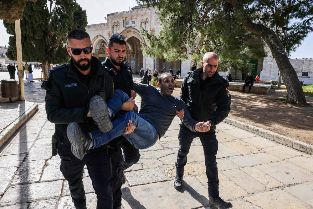 Lebanon condemns Israeli police violence at al-Aqsa Lebanon condemns Israeli police violence at al-Aqsa