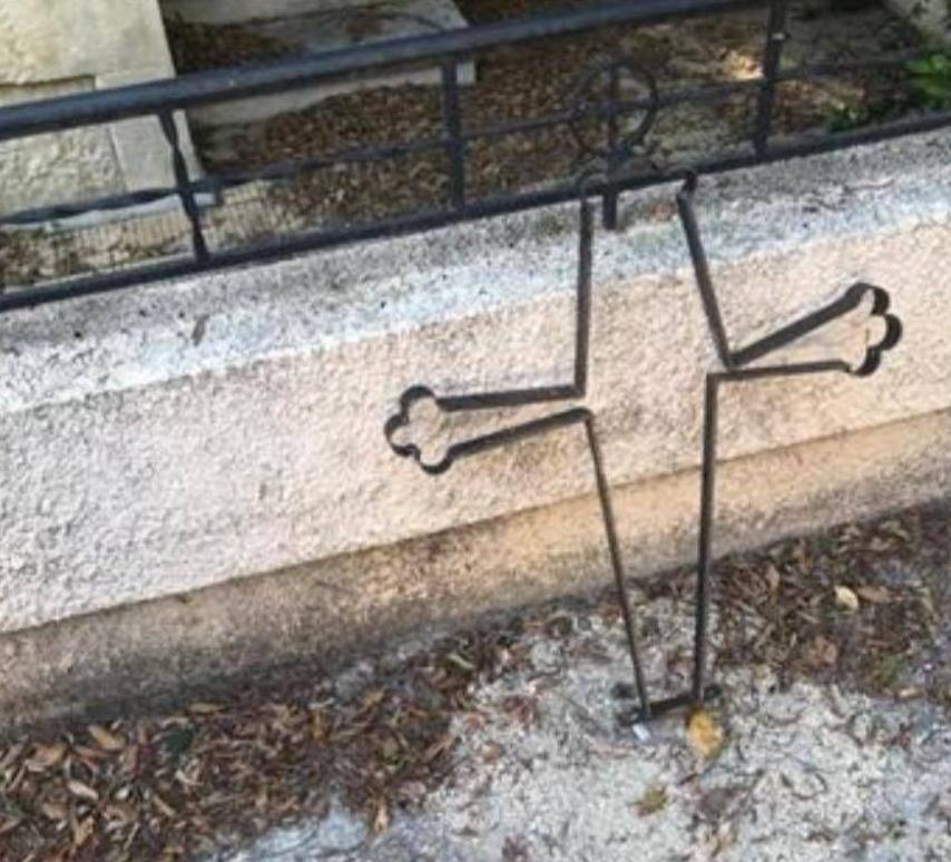 Christian cemetery vandalized in Saida Christian cemetery vandalized in Saida