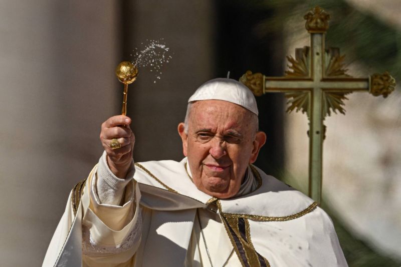Pour Pâques, le pape évoque 