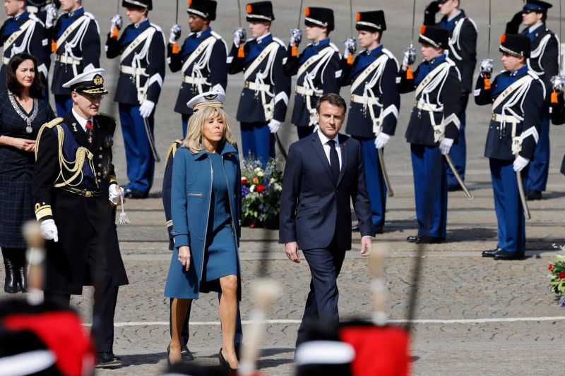 Macron en visite d'Etat aux Pays-Bas après des propos polémiques sur l'Europe