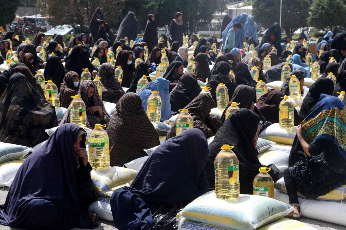 Interdiction pour les Afghanes de travailler avec l'ONU: une 