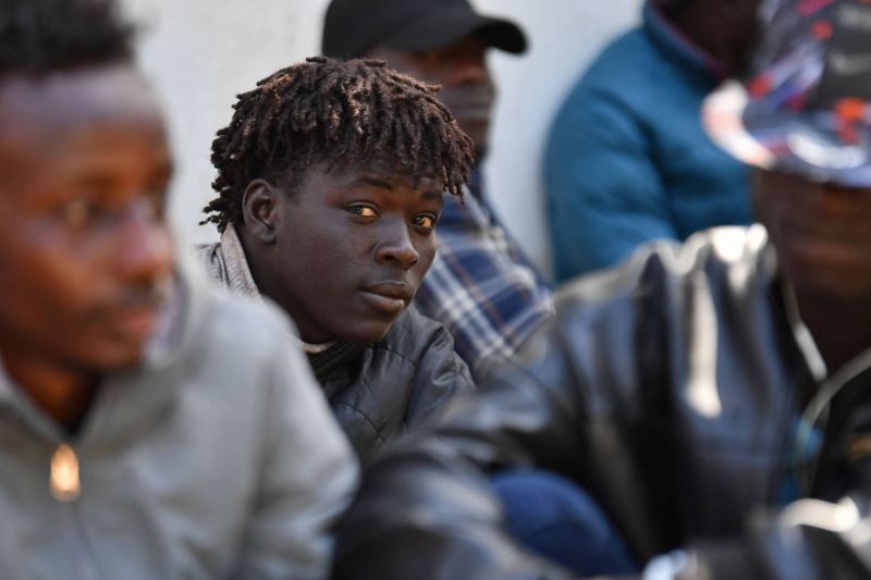 Quatorze nouveaux corps de migrants repêchés après un naufrage