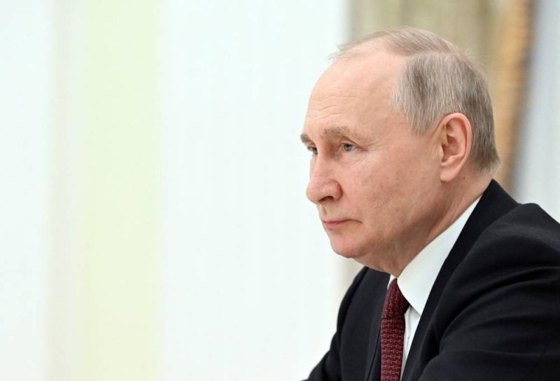 Poutine s'est rendu dans les régions de Kherson et Lougansk