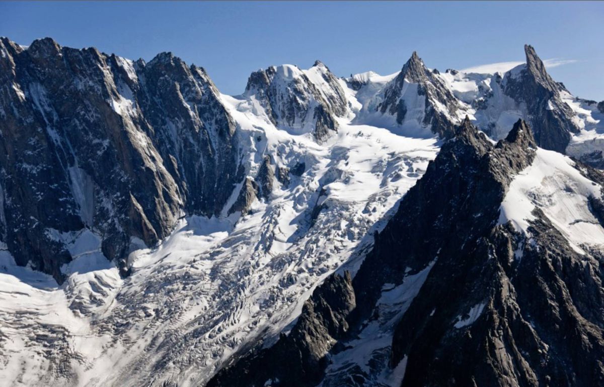 Une sixième personne décédée retrouvée dans l'avalanche sur le Massif du Mont-Blanc Une sixième personne décédée retrouvée dans l'avalanche sur le Massif du Mont-Blanc