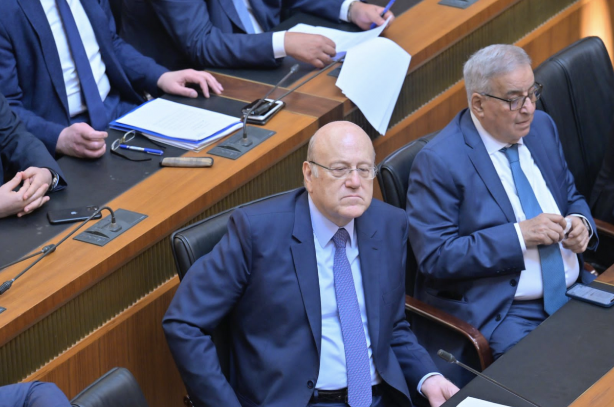 Le report des municipales met à nu le gouvernement et le Parlement