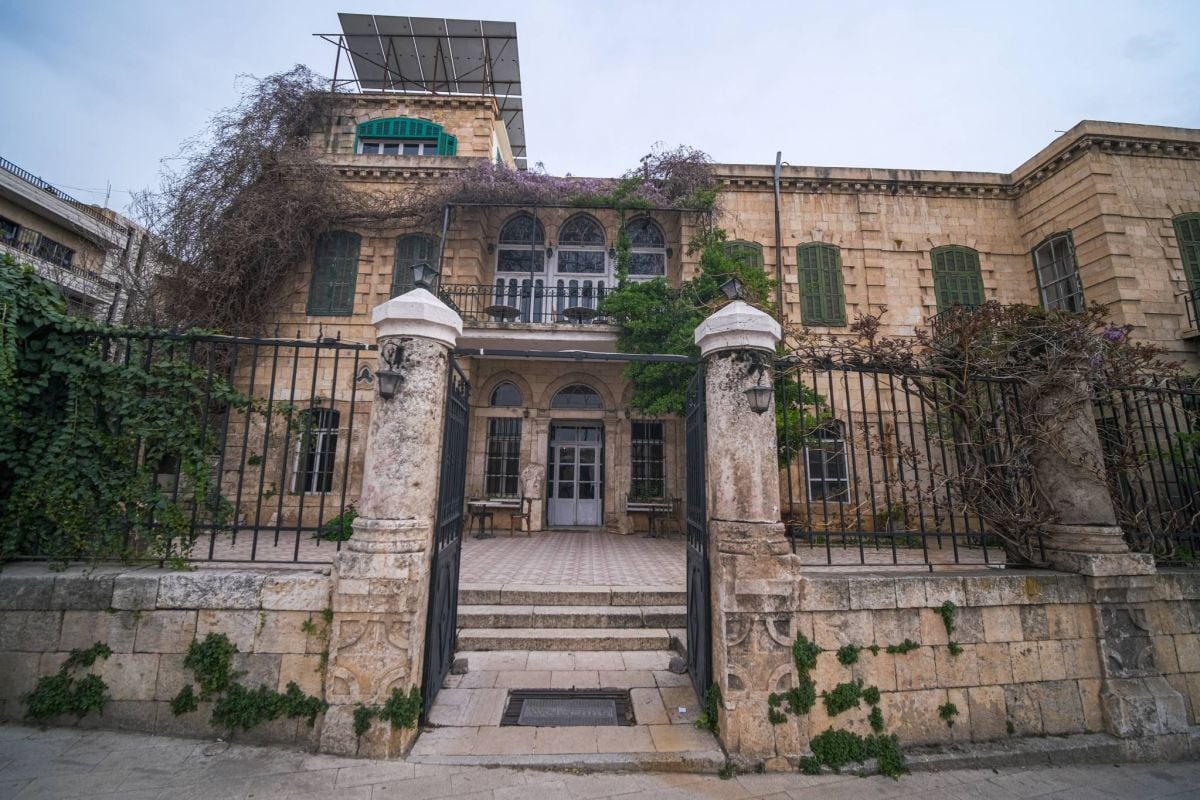 L’hôtel Palmyra de Baalbeck, symbole de « l’âge d’or » du Liban, résiste à la crise grâce à l’énergie solaire L’hôtel Palmyra de Baalbeck, symbole de « l’âge d’or » du Liban, résiste à la crise grâce à l’énergie solaire