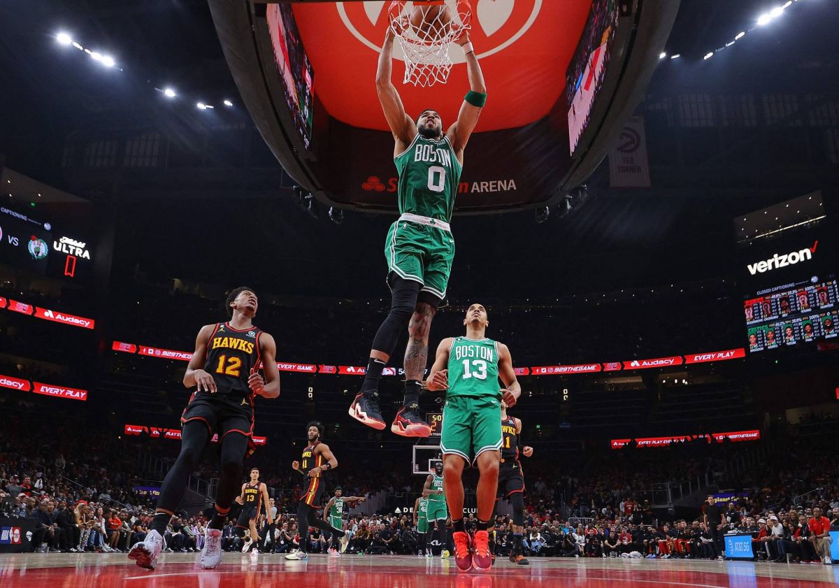 Brown et Tatum envoient les Celtics en demi-finale
