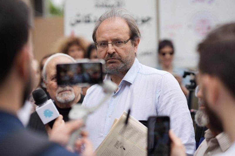 Beirut Bar Association took no decision on banning lawyer Nizar Saghieh