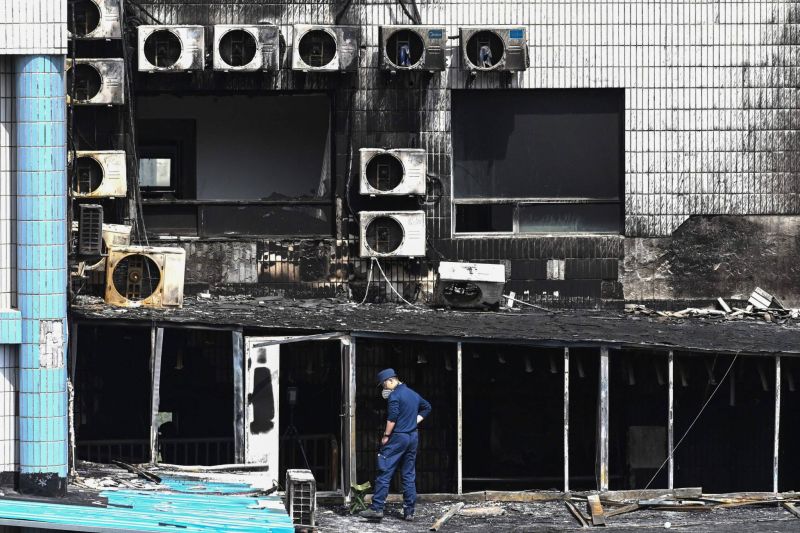 Le bilan monte à 29 morts après l'incendie d'un hôpital à Pékin