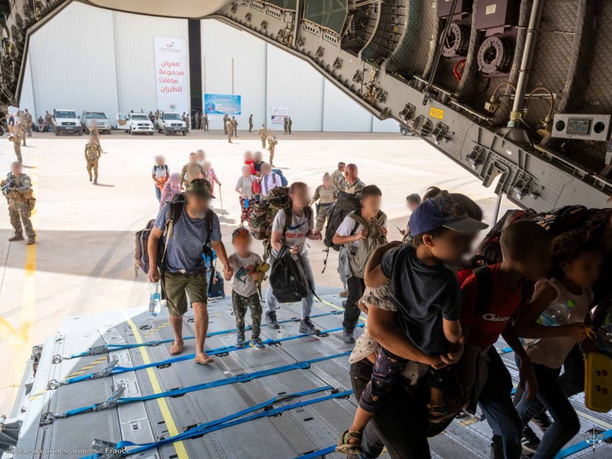 La France a évacué près de 400 personnes