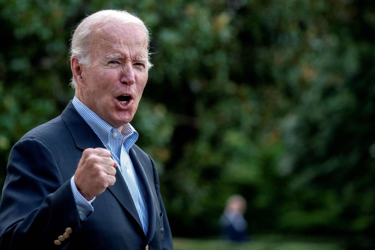 Candidature de Biden: l'ex-président russe se moque d'un 