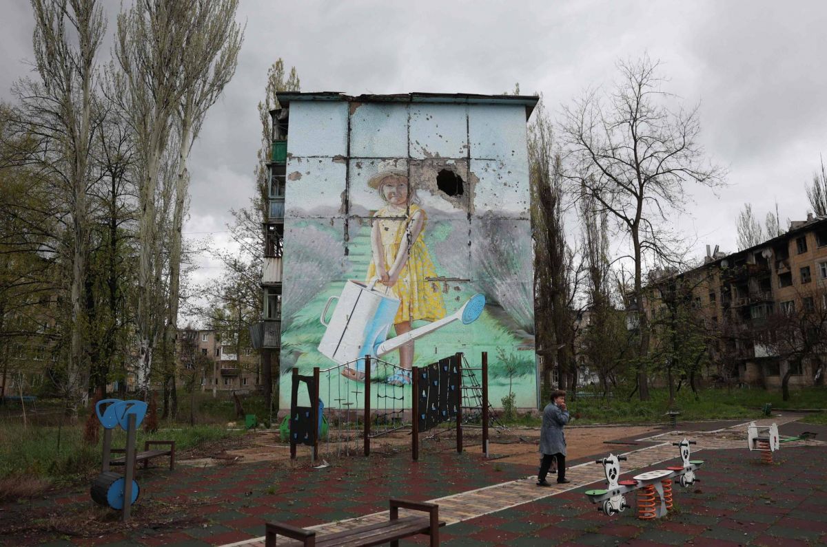 Sept morts dans des frappes sur une ville contrôlée par la Russie, selon les autorités installées par Moscou