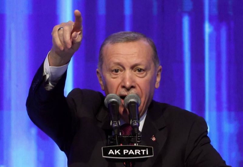 Erdogan, souffrant depuis mardi, réapparaît à la télévision