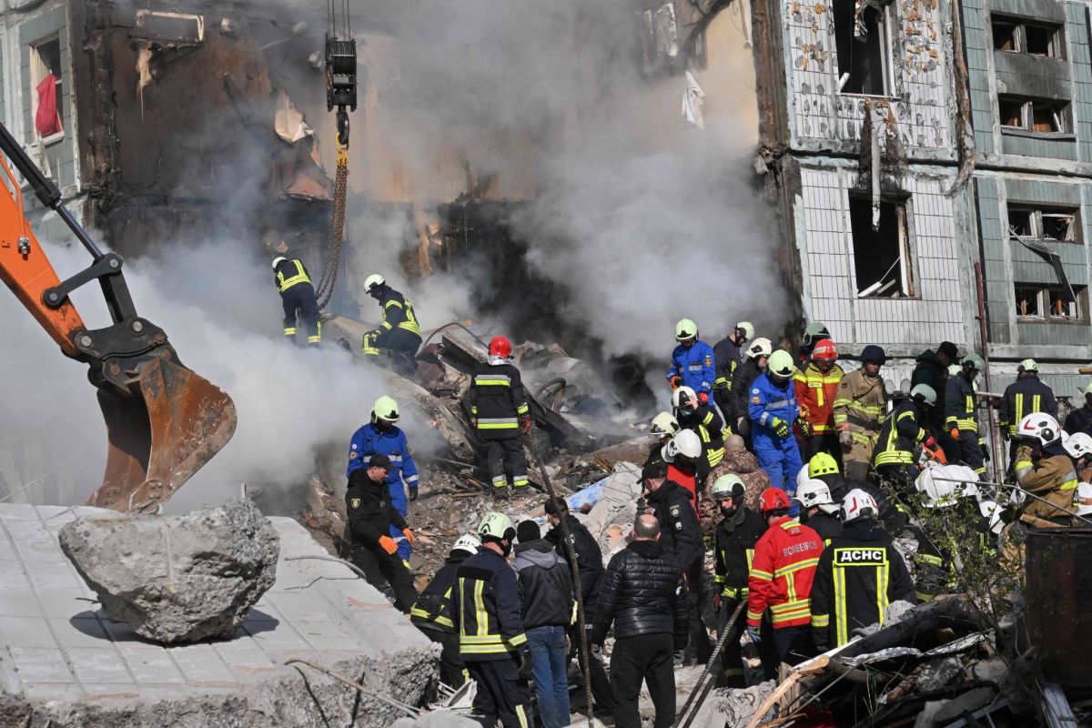 Vingt-cinq morts dans des frappes russes, Kiev se dit prêt pour son offensive de printemps