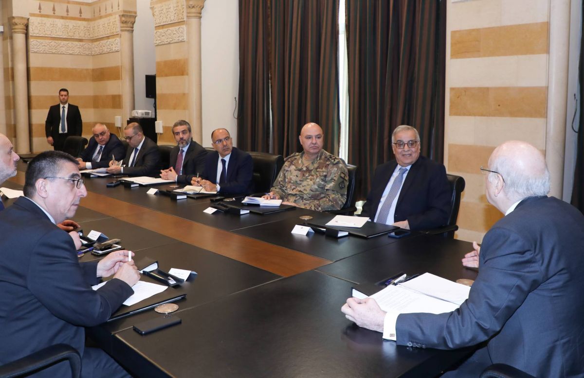 Lebanon's government further clamps down on Syrian refugees Lebanon's government further clamps down on Syrian refugees