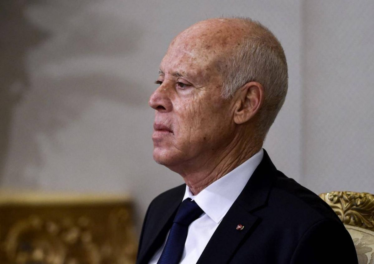 Saied défend la liberté de pensée, des agents confisquent un livre critique