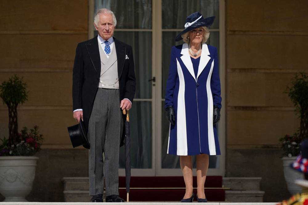 « Une saison entière » en vrai : les fans de « The Crown » attendent le couronnement