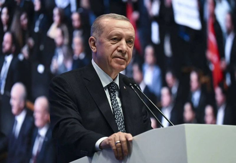 À la veille des élections, Erdogan déploie ses dernières cartes