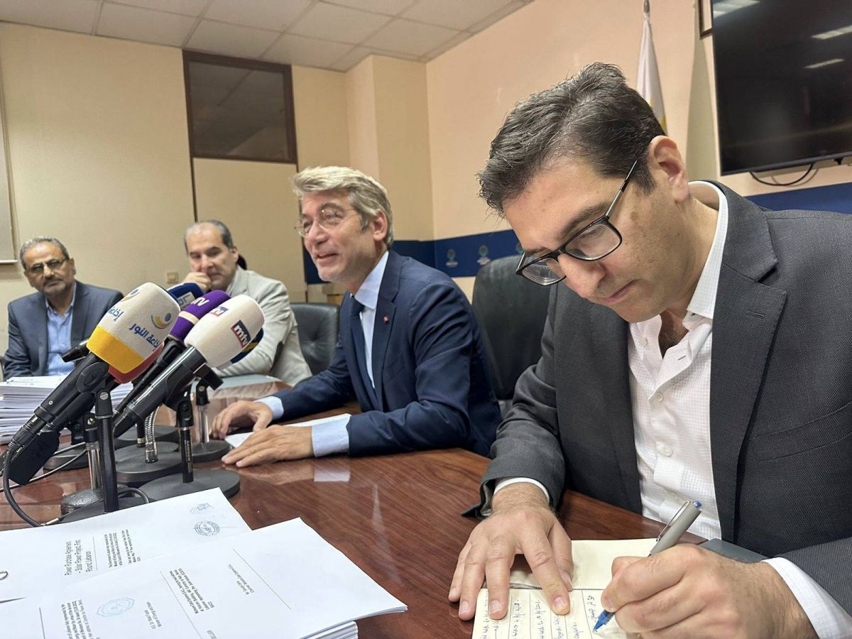Les contrats pour 11 parcs solaires à travers tout le Liban enfin signés