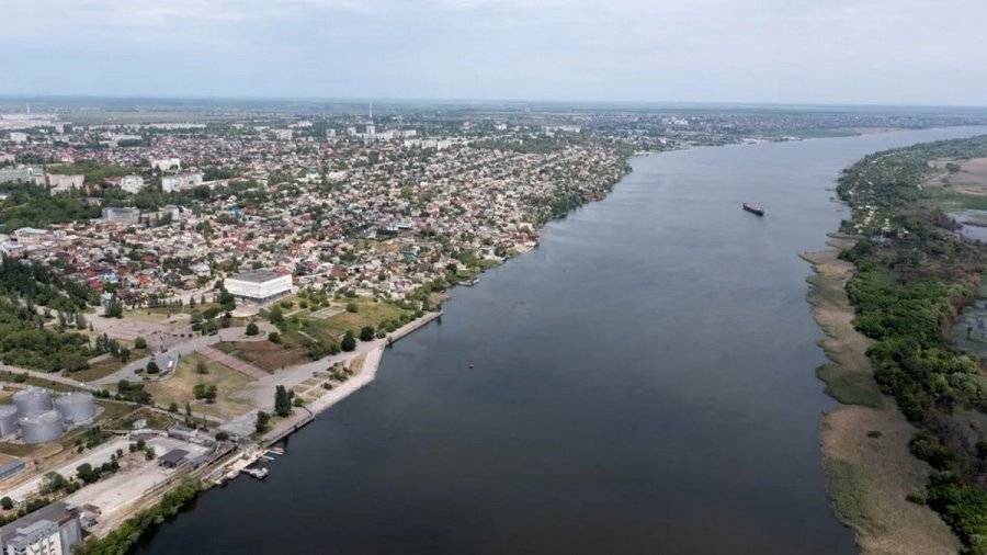 Couvre-feu à Kherson, près de la ligne de front, à partir de vendredi pendant 58 heures