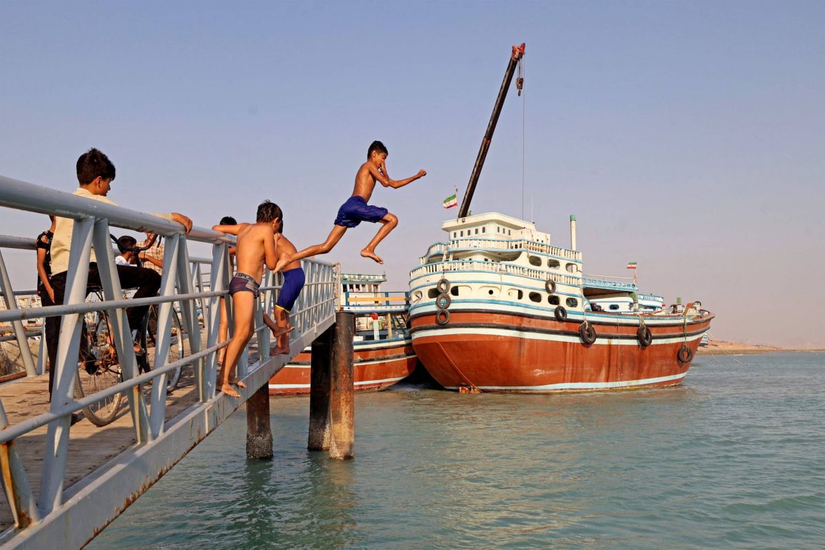 Une île iranienne veut tourner la page des tensions avec les pays du Golfe